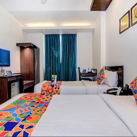 Hotel Rockland Panchsheel Enclave Új-Delhi Kültér fotó