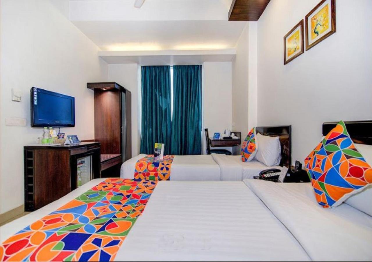 Hotel Rockland Panchsheel Enclave Új-Delhi Kültér fotó